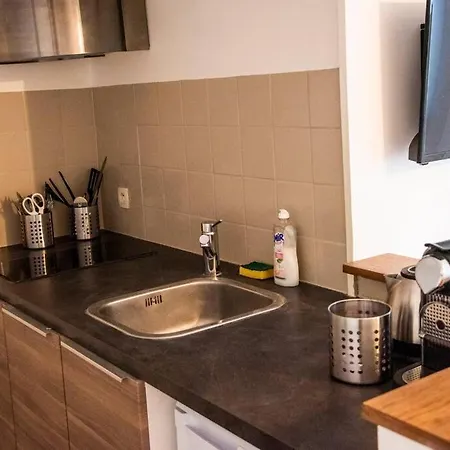 2 Personnes, Place St Sauveur A 2min *