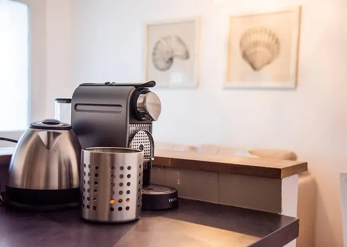 2 Personnes, Place St Sauveur A 2min Apartment *