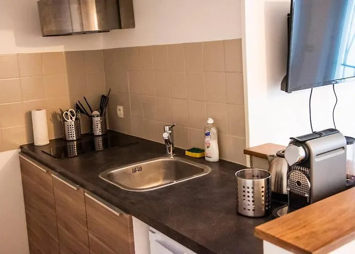 2 Personnes, Place St Sauveur A 2min *