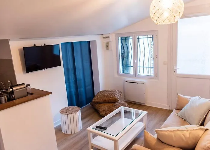 Apartment 2 Personnes, Place St Sauveur A 2min